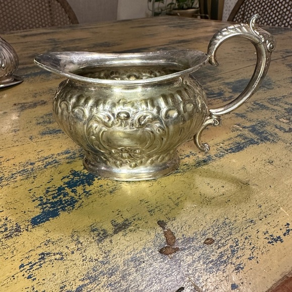 Vintage silver sugar and creamer set by William Adams in Sheffield England - Picture 3 of 7